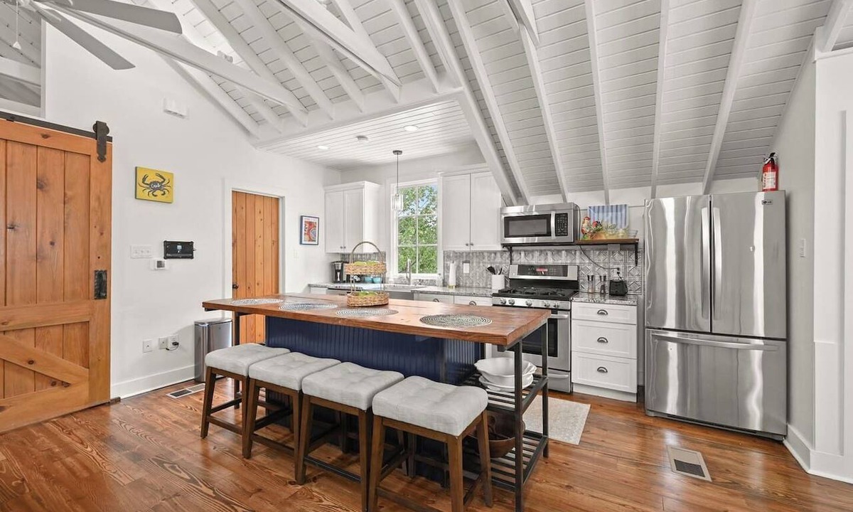South Baton Rouge House | Artsy 3BR Retreat Near LSU & Highland