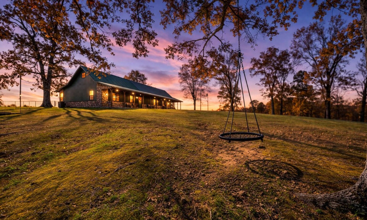 Smithville Cabin | ATV Trails + Hot Tub + Dog Friendly Cabin + Blackjack and Texas Hold’em Table