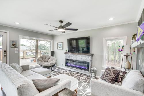 Shoreline Park House | Bay St Louis Home w/Private Dock + Kayaks!
