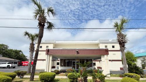 Florida Panhandle Hotel | Baymont by Wyndham Pensacola at NAS Corry