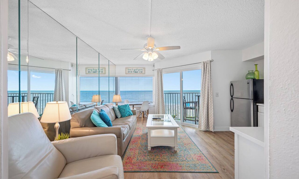 Belleair Beach Condo | 🍹BBC #212 - Step Into Gulf Coast Heaven! Heated Pool! Gulf Front!