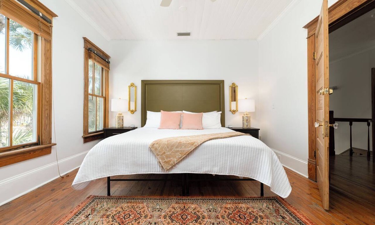 Jacksonville Beach House | Be A Nomad | 7BR Sleeps 16 Pool Home 1 Block Jacksonville Beach