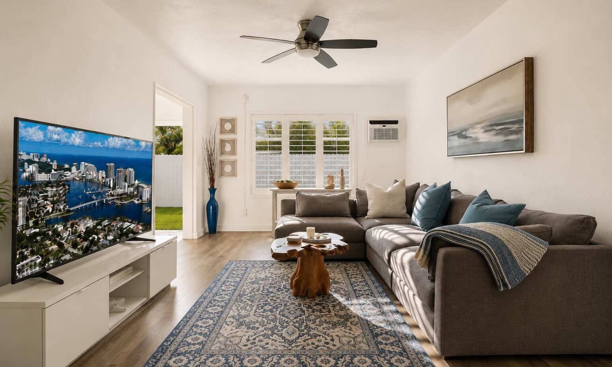 Lauderdale Beach House | Beach Bungalow Near Fort Lauderdale Beach & Las Olas