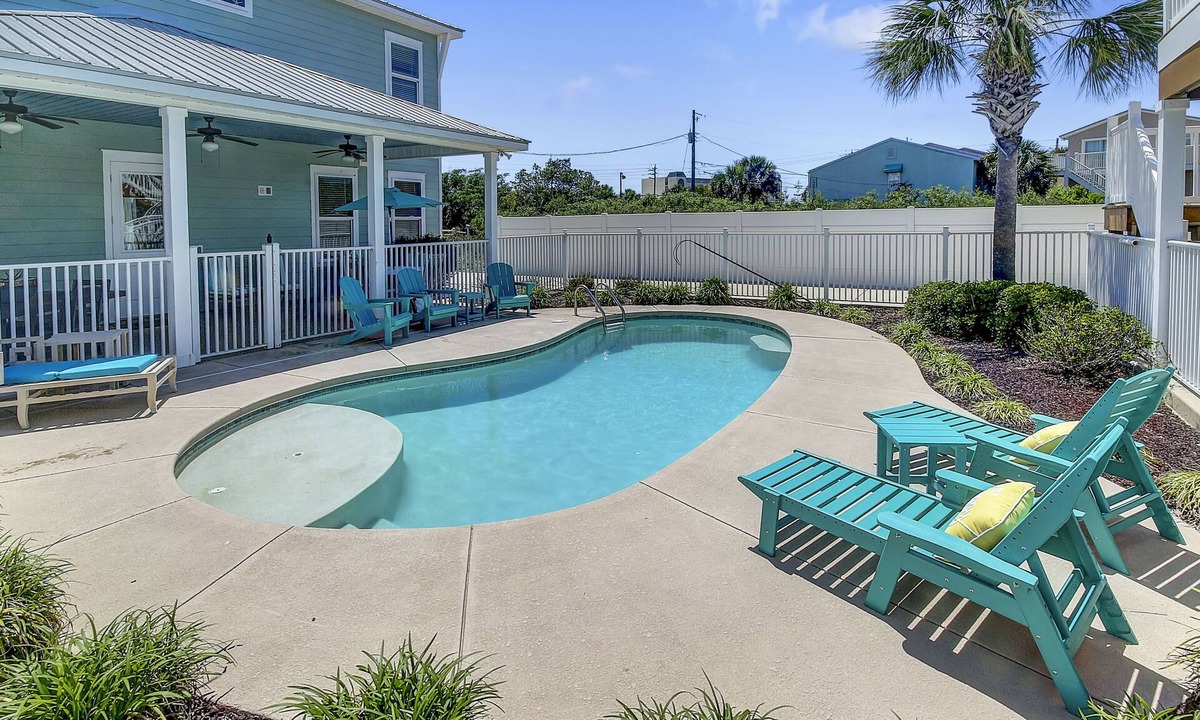 Hollywood Beach House | Beach Estate 1 BLK 2 Beach w/Private Pool, Guest House, Bch Chair Svc INCL