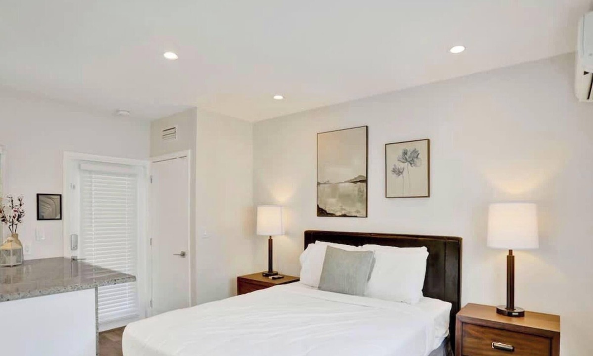 Hendricks and Venice Isles Apartment | Beach Isles Studio Near Las Olas