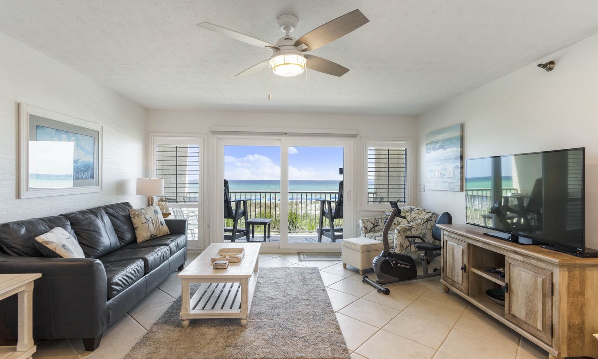 Fort Walton Beach - Destin Condo | BEACHFRONT Condo 105, wake up to sunshine. Destin Seafarer