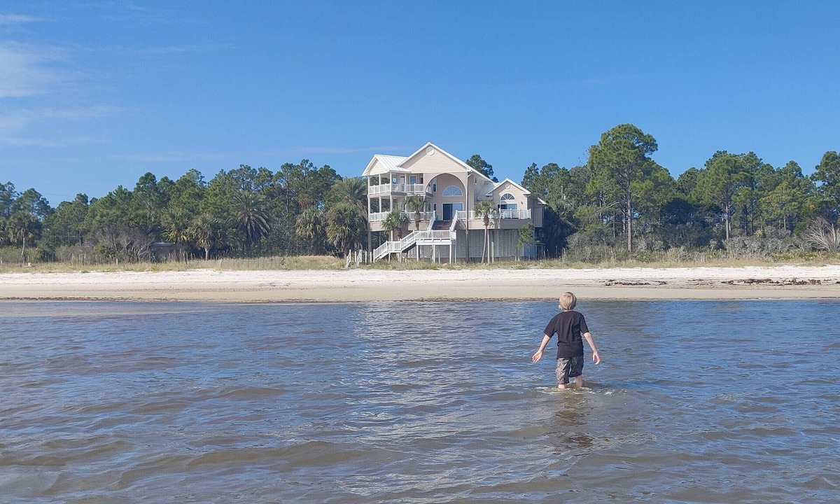 Carrabelle House | Beachfront, kid friendly seas, seclusion, nature