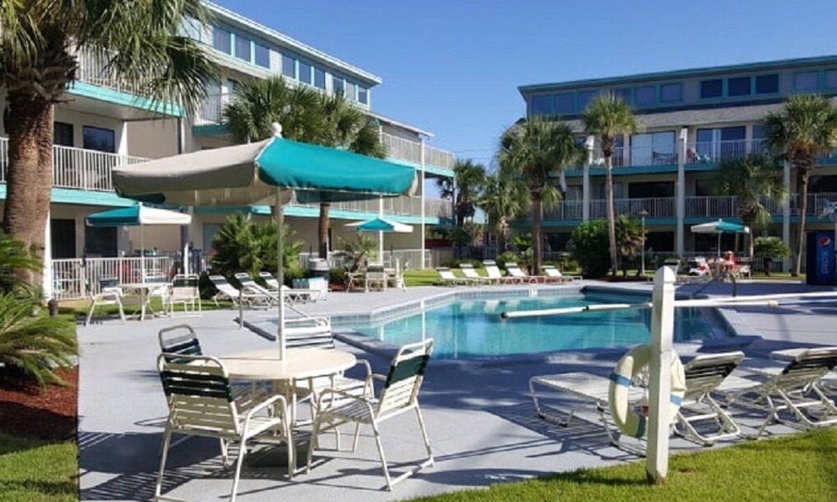 Biltmore Beach Condo | BEACHSIDE 1 bedroom condo with POOL view