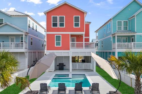 Galveston House | Beachside Cottage, Private pool close to beach