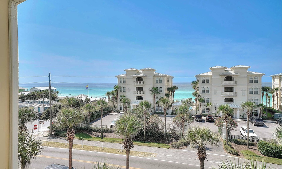 Gulf Place Apartment | Beachy condo with free WiFi & shared pools, hot tub - short walk to the beach