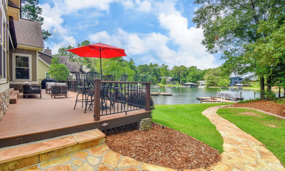 Curry Point House | Beau Lac by Lake Martin Vibe