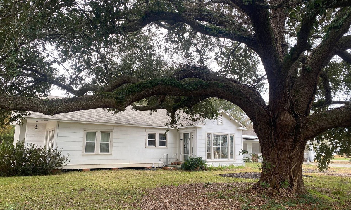 Lottie House | Beautiful 2-bedroom house in Arnaudville