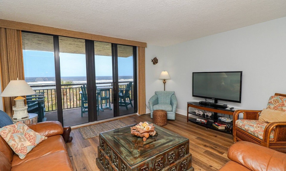 Butler Beach Condo | Beautiful and generously furnished condo with spectacular ocean view! Barefoot Trace 310