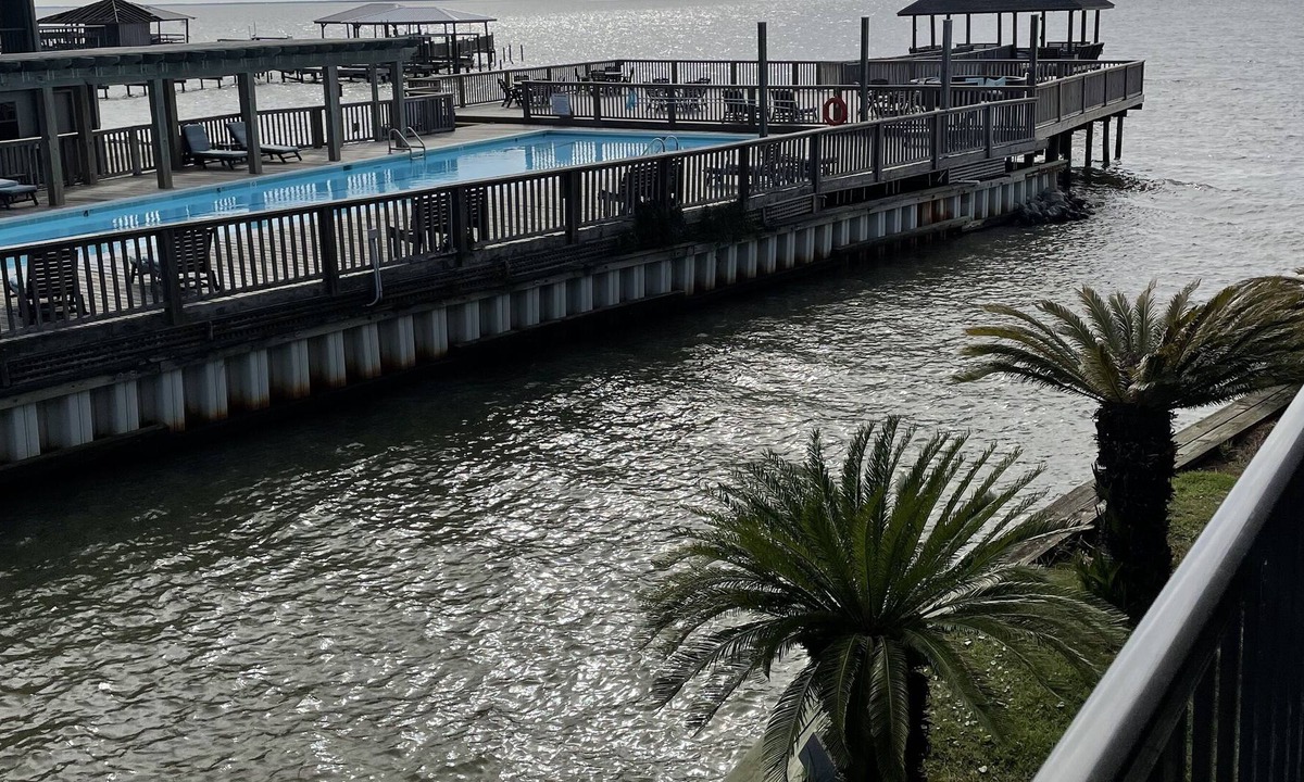 Fairhope Condo | Beautiful, charming, sunset view condo!
