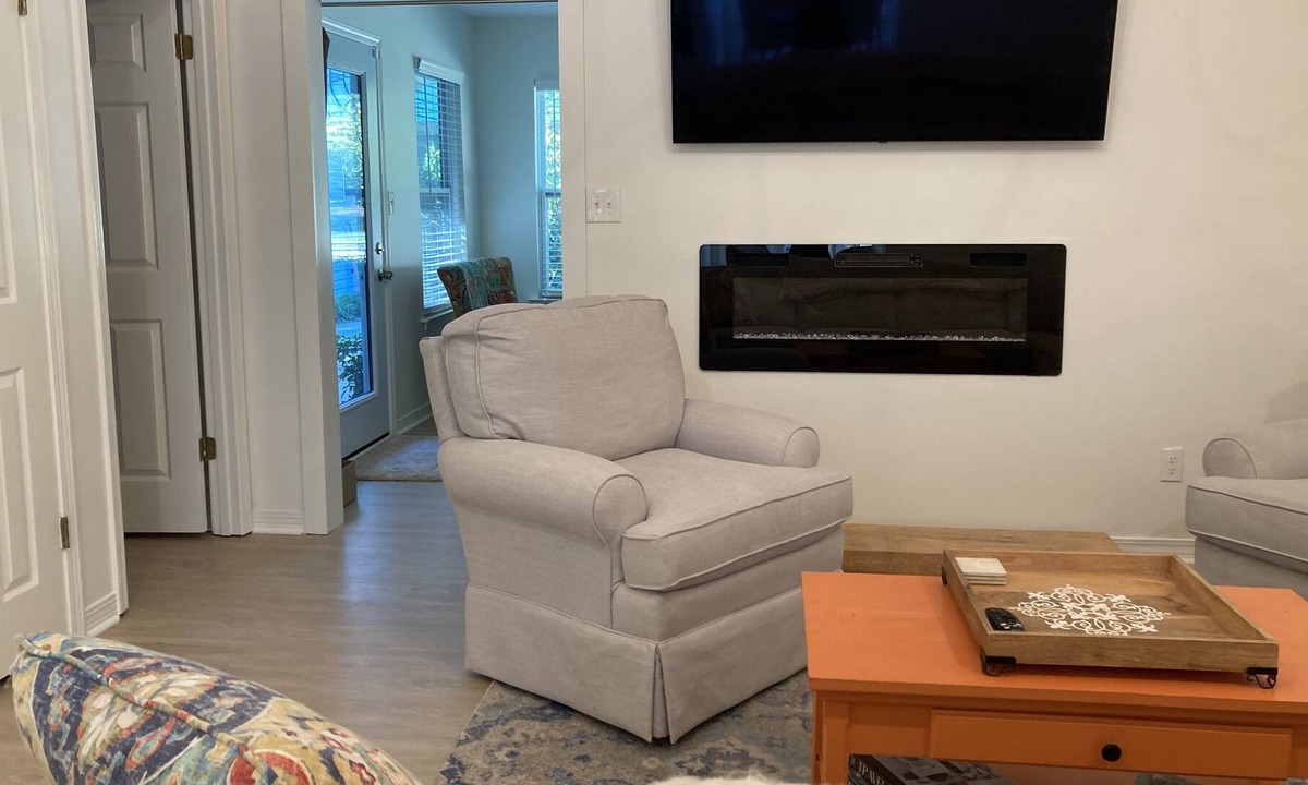 Fairhope House | Beautiful fully furnished newly renovated home in Fairhope
