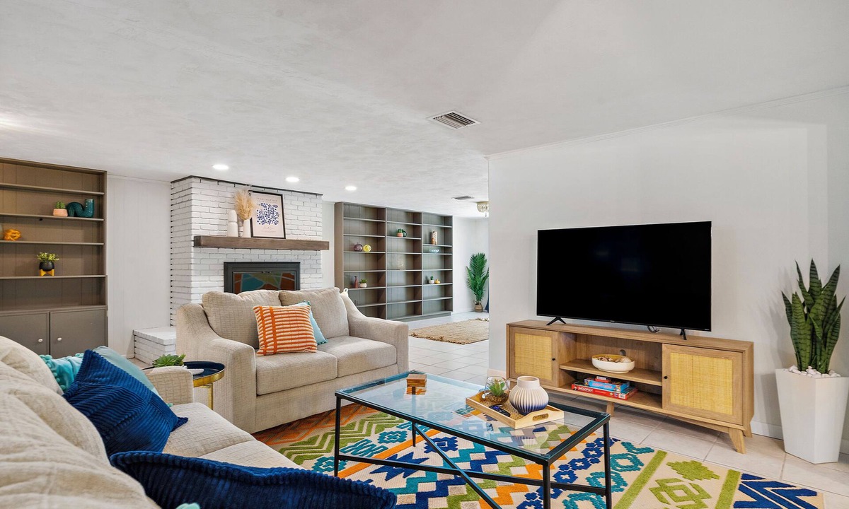 Bayshore Gardens House | Beautiful house close to IMG, Anna Maria Island and Siesta Key.