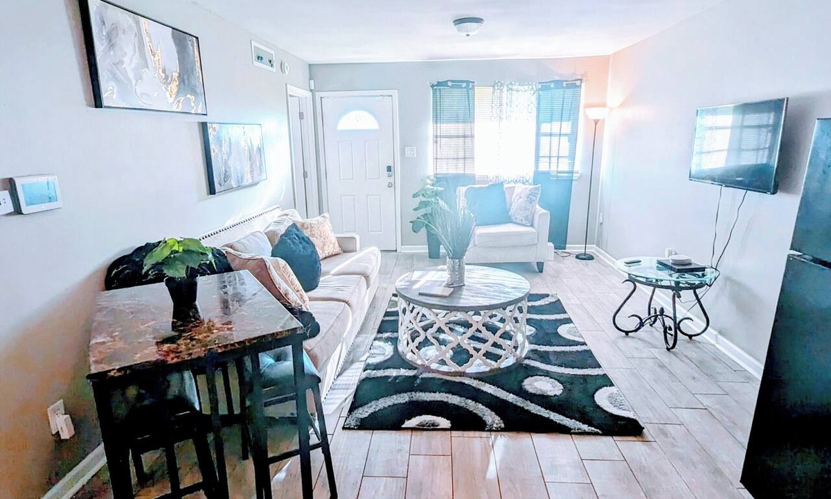 Mid City North Apartment | Beautiful One Bedroom Rental Unit with Free Parking