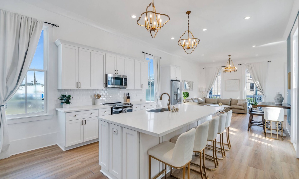 Faubourg Marigny House | Beautiful Renovated Historic Home with private courtyard, 4 blocks to FQ