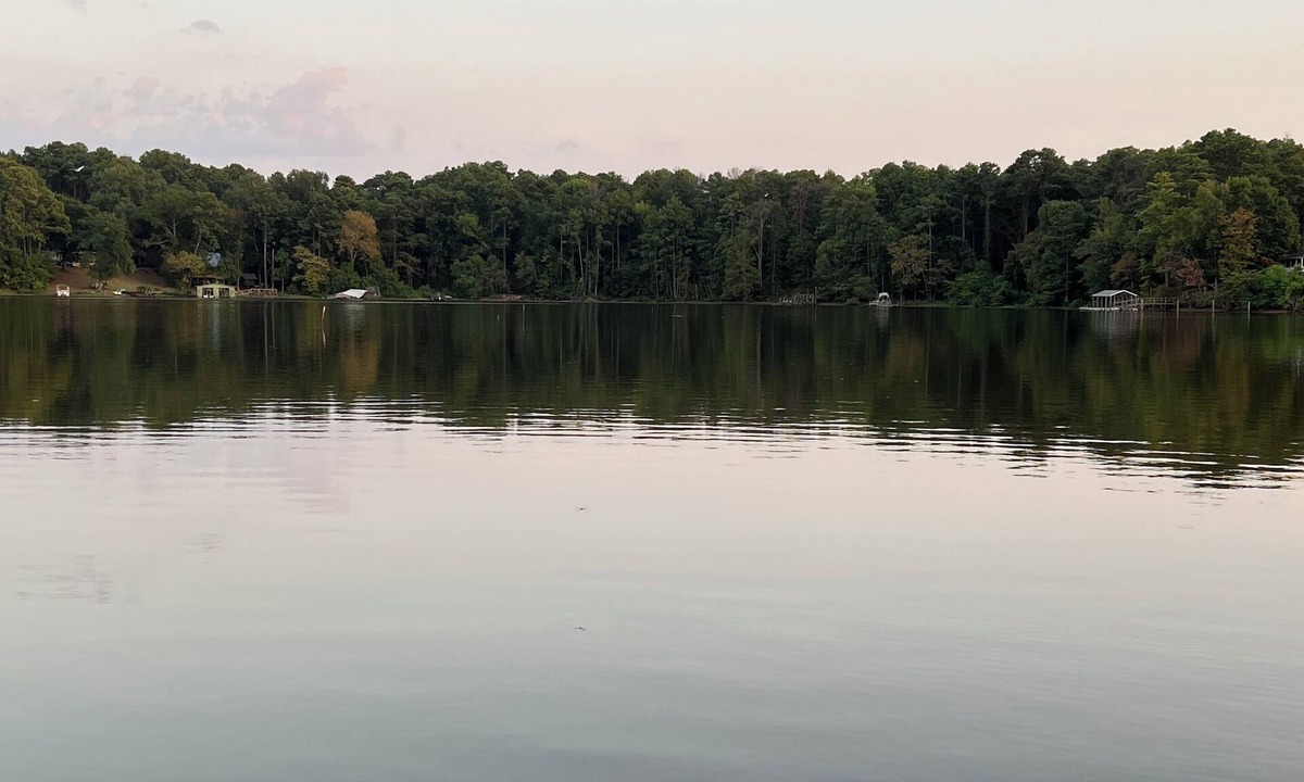 Milam House | Beautiful views and lake front home on Toledo Bend! Fish right of the dock!