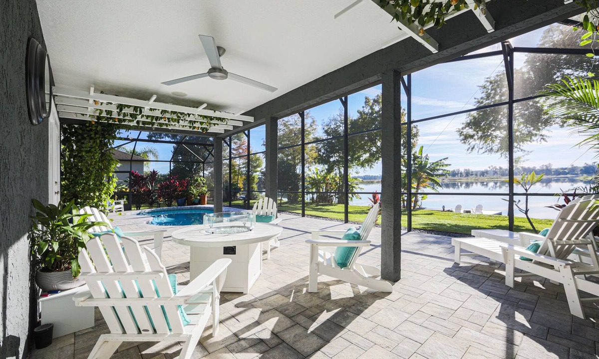 DeLand House | Beautifully Appointed Lakefront home in quiet neighborhood, with pool & hot tub