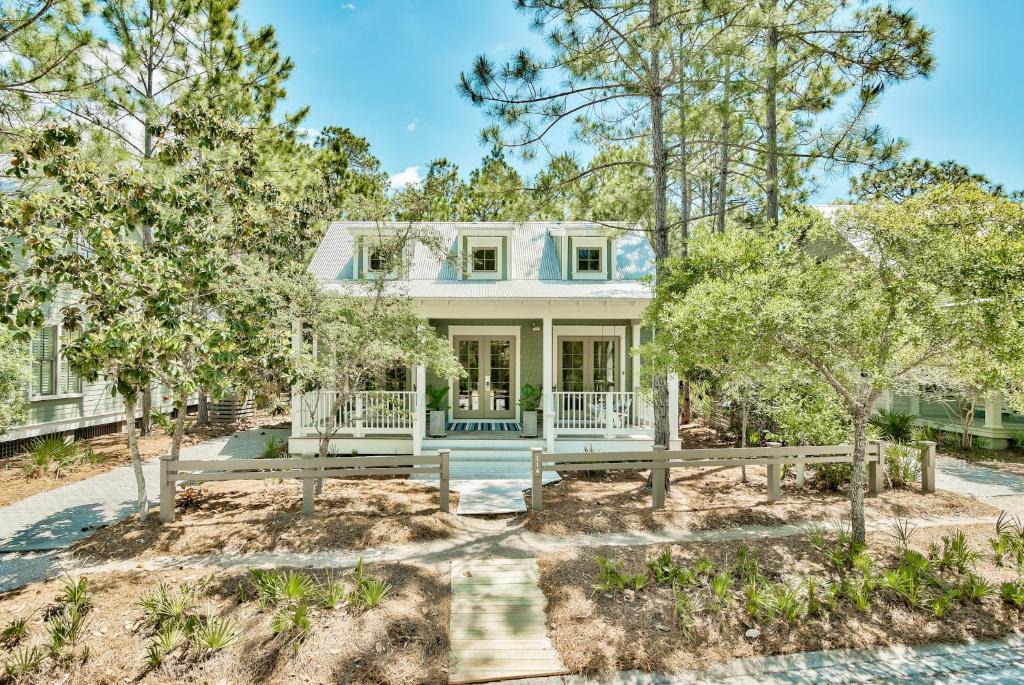 Forest District House | Beautifully Decorated 3 Bedroom House