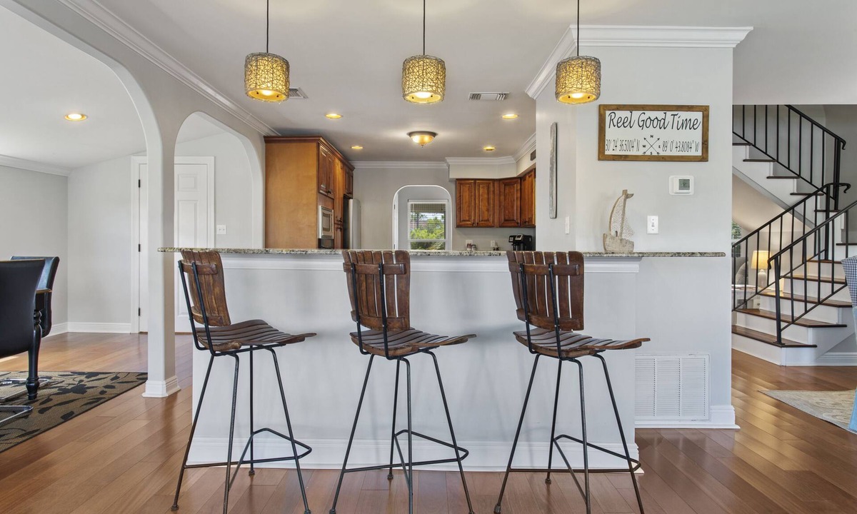 Gulfport House | Beautifully Renovated Waterfront House in Gulfport