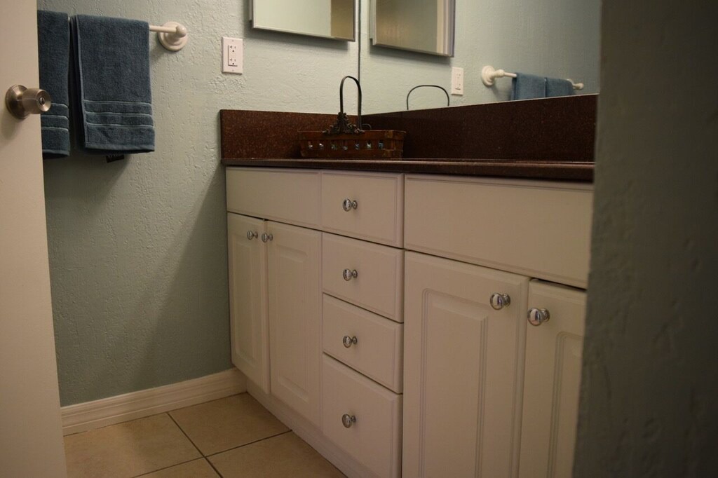 Bayview Apartment | BERMUDA BAY BEACH CLUB, SAINT PETERSBURG, FL