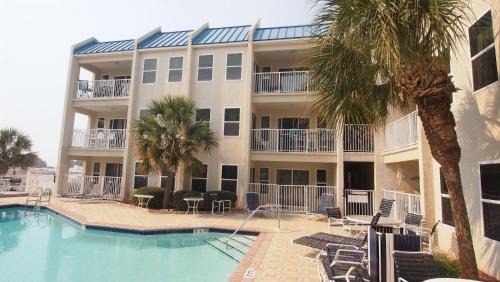 Holiday Isle Apartment | Blue Suede Shoes Apartment