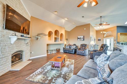 Milam House | Boat Dock & Hot Tub: Waterfront Home in Milam!