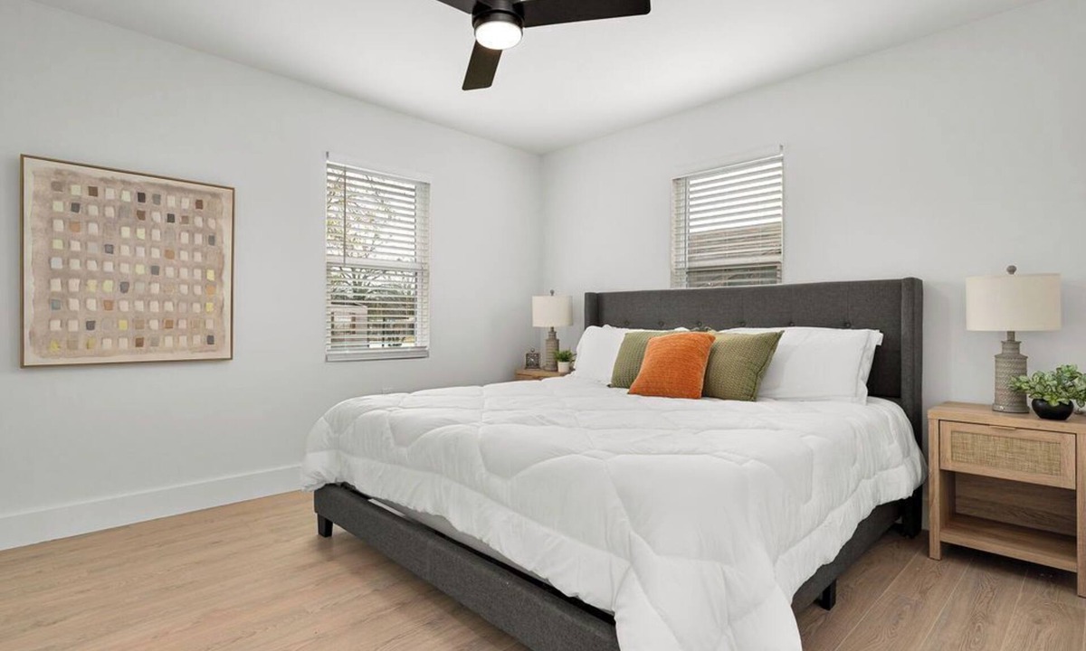 Pittsburg House | Brand New Getaway For a Longer Stay