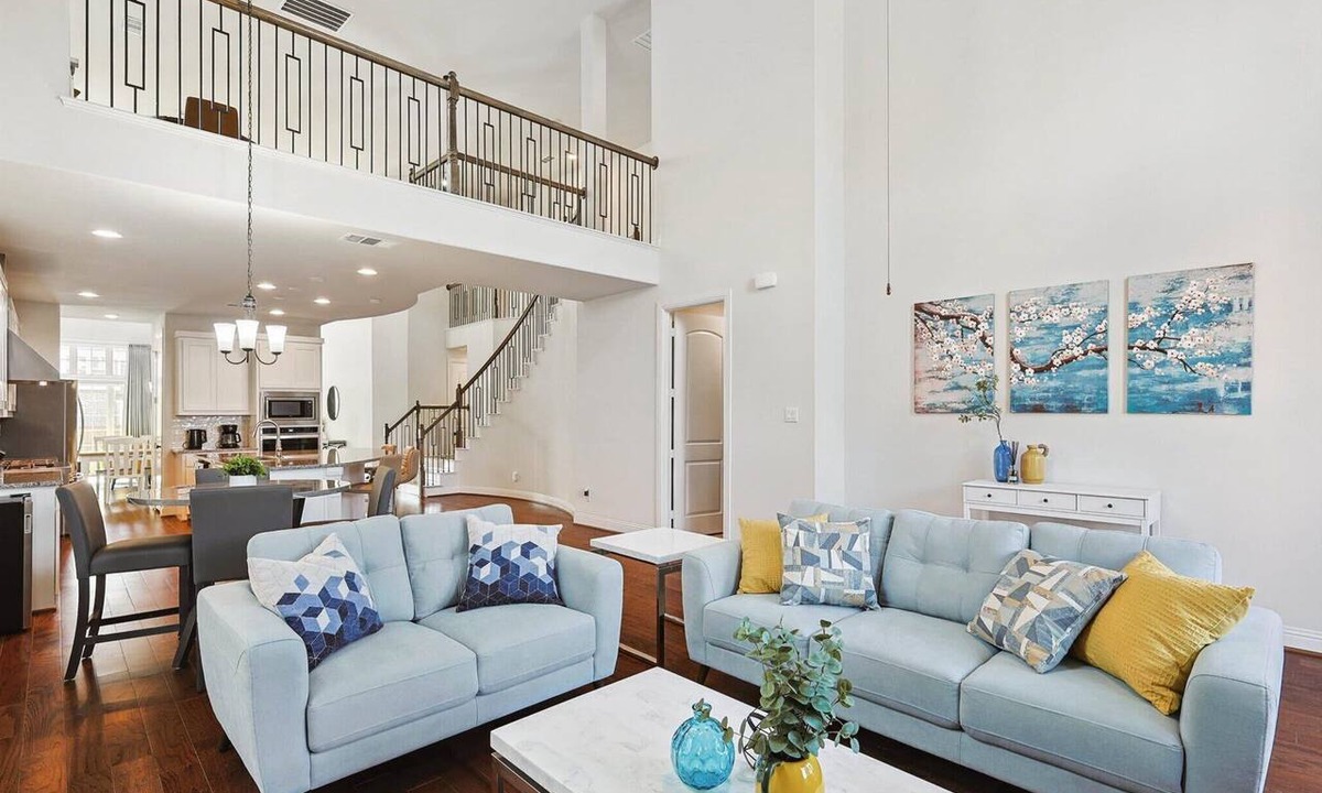 Irving House | Brand New Luxury 6BD,5BA Grand Vacation Home