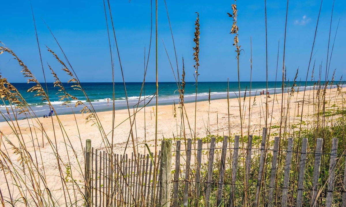 Palm Coast Cottage | Breezy Villa by Distinctive Beach Rentals