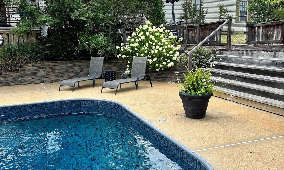 Oxford House | Built in 1900 3 bedroom home in charming Oxford Ms with all the amenities Enjoy!