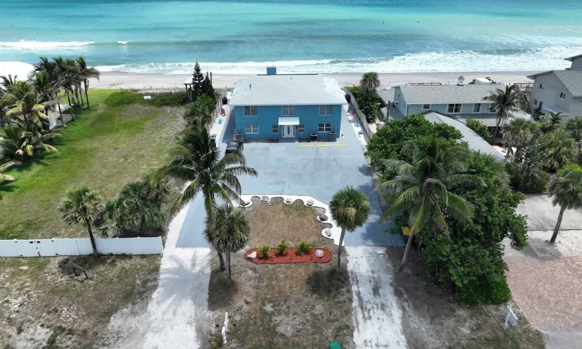 Floridana Beach House | BV Paradise - 3 Units, 1 House
