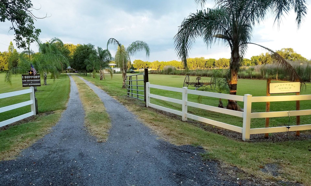 Plant City Cabin | Cabin Barn in The South - Ahhhh mazing! Now This is Vacation!