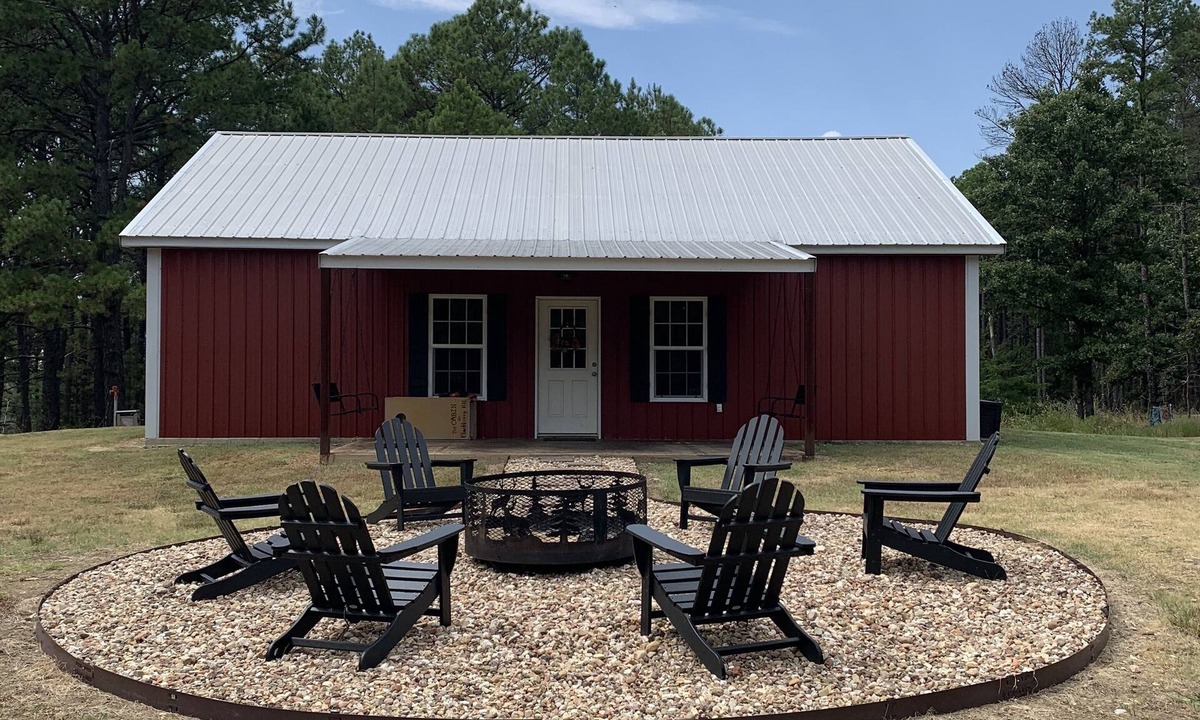 Stringtown Cabin | Cabin on Blackberry Hill near McGee Creek