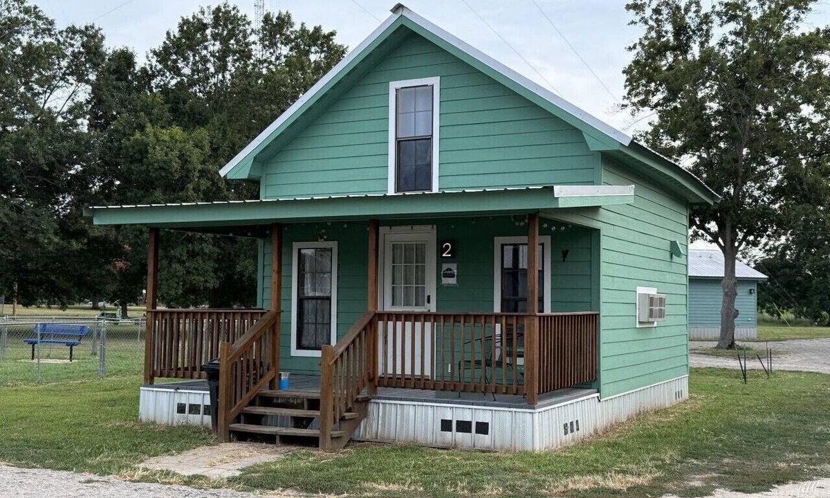 Lake Village Cabin | Cabin with sleeping loft in peaceful pecan orchard on Lake Chicot
