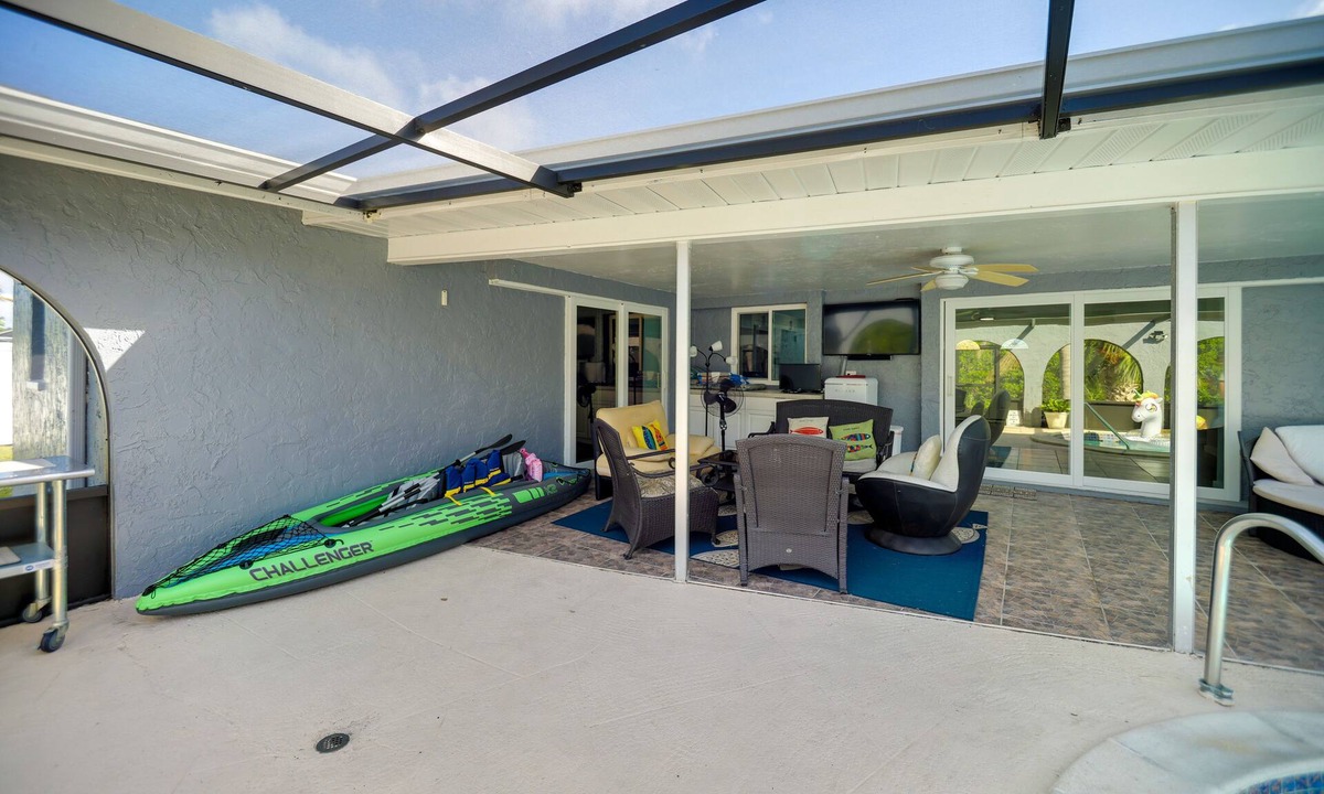 Caloosahatchee Cottage | Canal Access & Private Pool: Cape Coral Oasis!