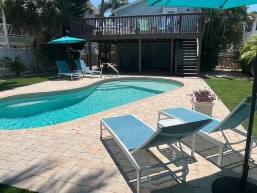 Anna Maria House | Canario Cottage Home