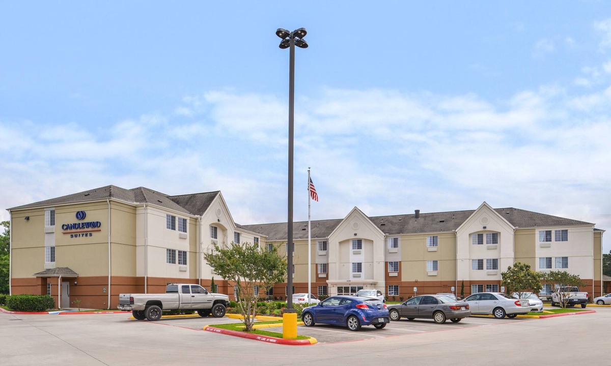 Beaumont Hotel | Candlewood Suites Beaumont, an IHG Hotel