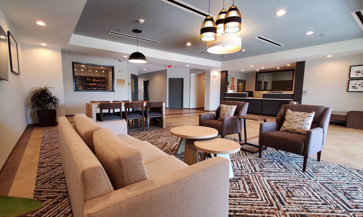 Lake Charles Hotel | Candlewood Suites Lake Charles South by IHG