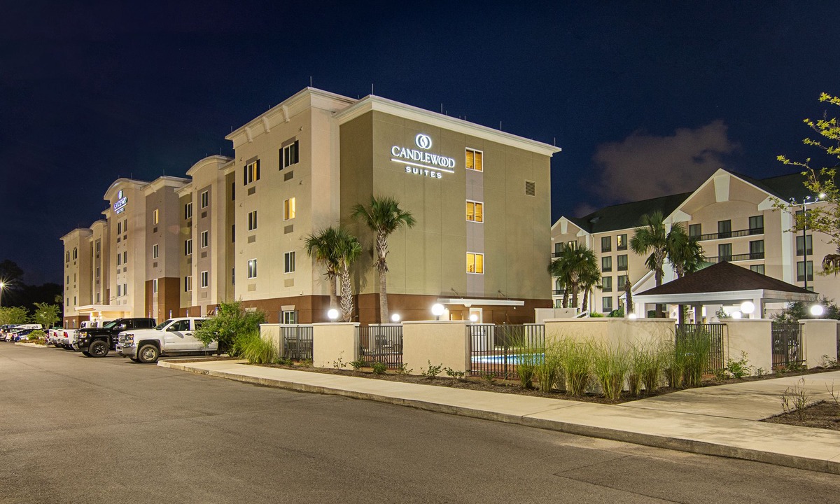 Northeast Pensacola Hotel | Candlewood Suites Pensacola - University Area, an Ihg Hotel