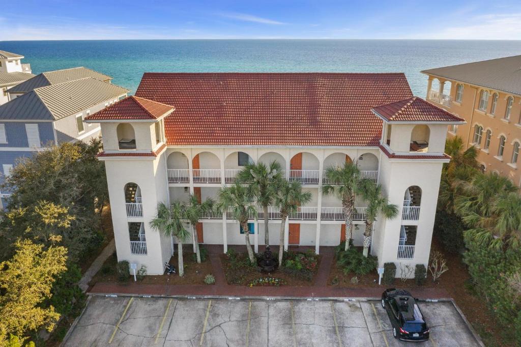 Seacrest House | Capistrano E101