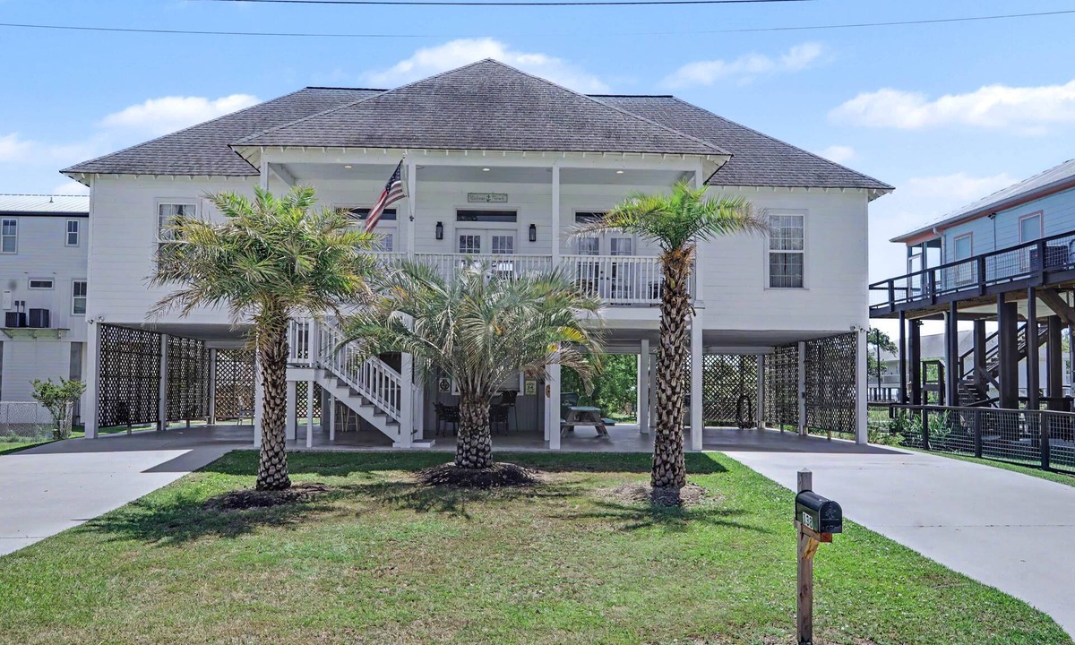 Waveland House | Captains Quarters