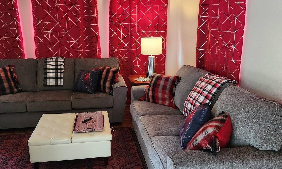 Cayuga Cottage | Cardinal Cottage on the lake with beautiful views!