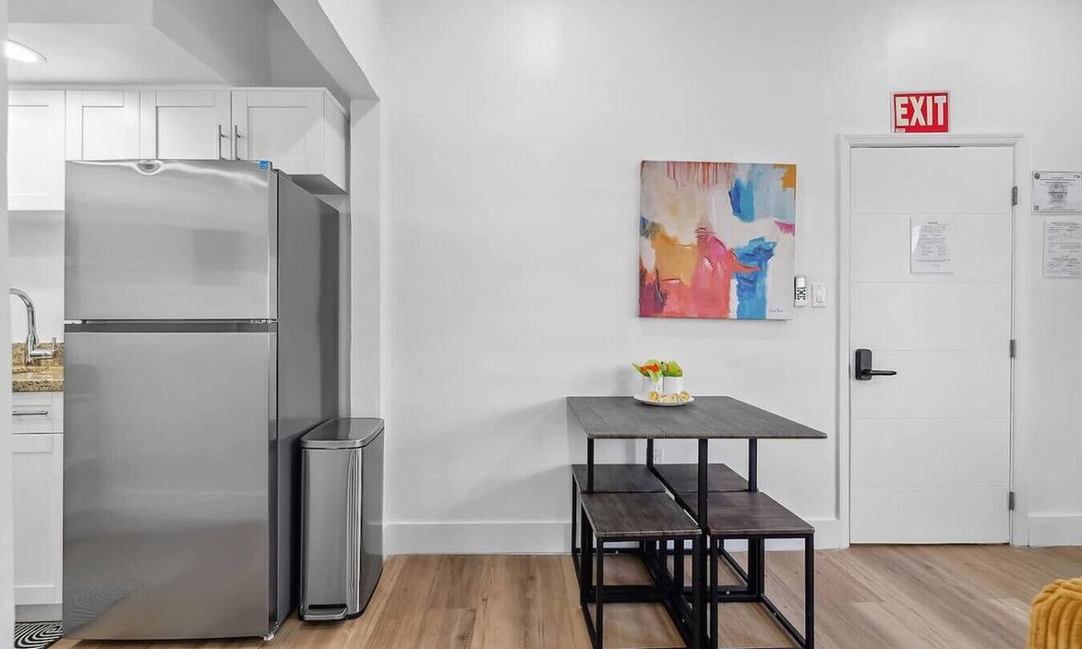 Hollywood South Central Beach Apartment | Casa Roselle 3 Bedrooms Beach access