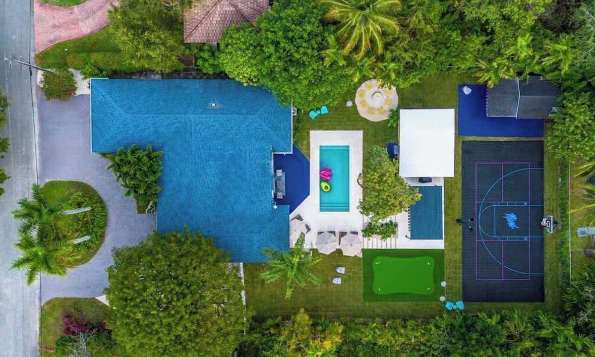 Golden Glades House | CASA SPUR|8BR|Basketball+Pool+Firepit+BBQ+Minigolf