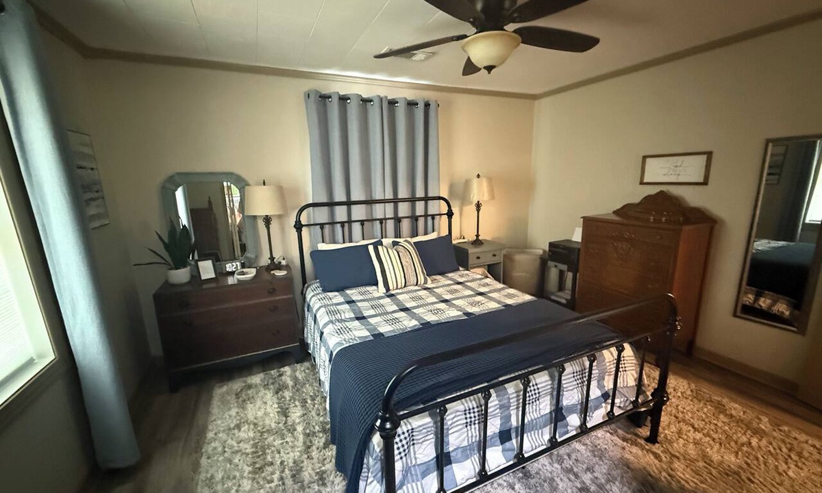 New Albany Cottage | Charming 2-bedroom cottage with AC in New Albany area only minutes from Ole Miss