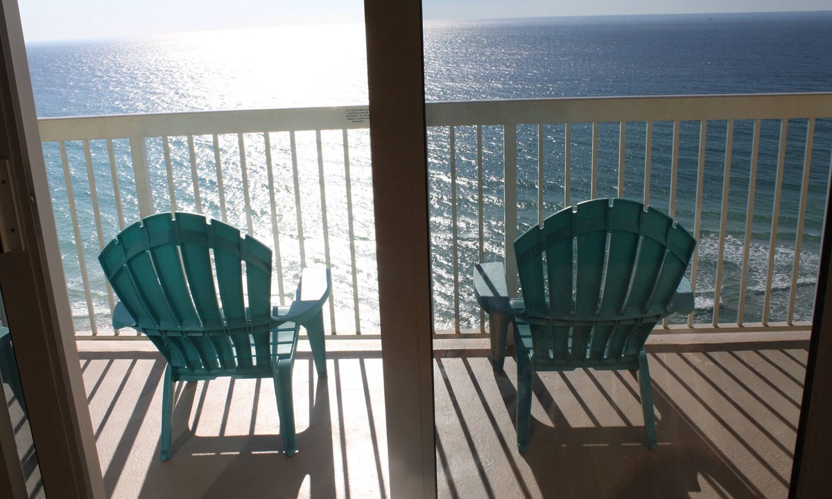 Lower Grand Lagoon Condo | CHARMING BEACHFRONT 1BR/2BA LOW FLOOR AMAZING VIEWS & SUNSETS!