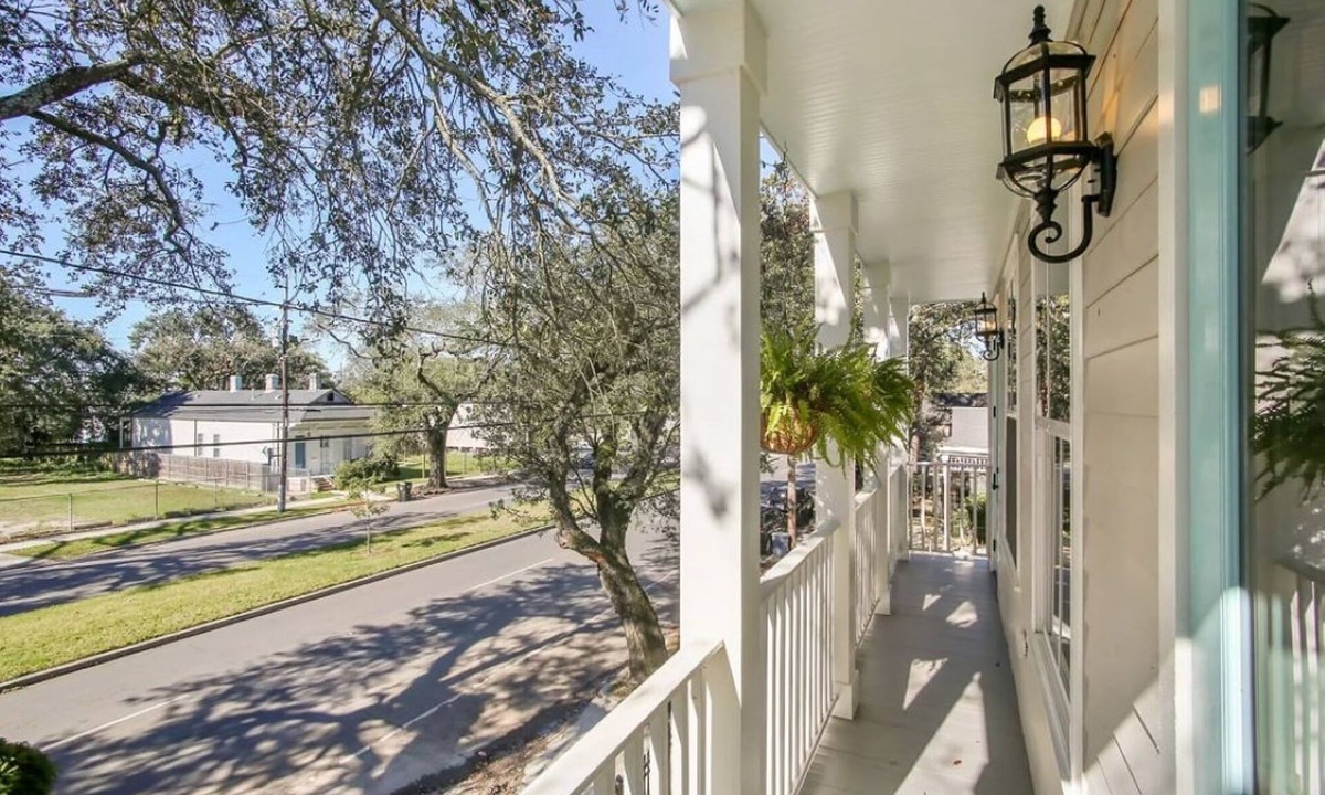 Faubourg Delassize Villa | Charming NOLA Villa- Pets OK, Close to street cars
